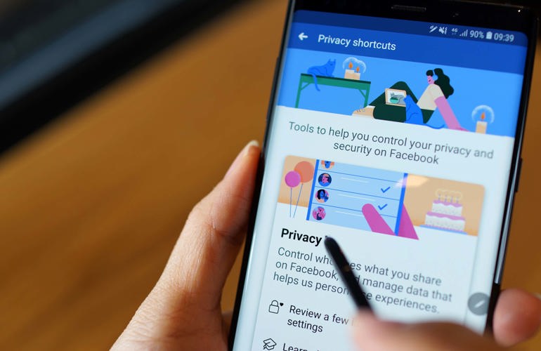 Avoiding Social Media After a DUI